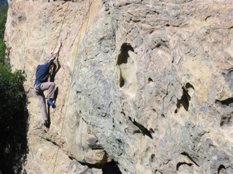 Dairy farm rock climbing 134 routes in crag. Playgrounds Rock Climbing Area