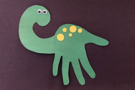 Dinosaur Handprint Craft Mombrite