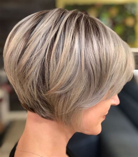 Side Parted Creamy Blonde Pixie Bob Bobs For Thin Hair Short Hair With