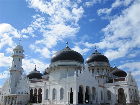 Wisata Masjid Raya Baiturrahman Banda Aceh Yoshiewafa