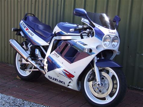 In the mid 1970s, the motorcycle industry was in a period of transition. 1989 Suzuki gsxr1100 - dazo - Shannons Club