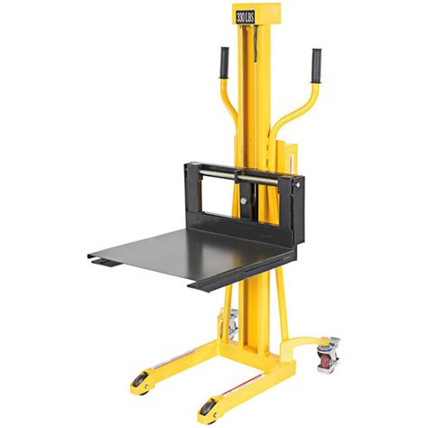 Vestil 330 Lb Yellow Steel Portable Hand Winch Lifter With 21