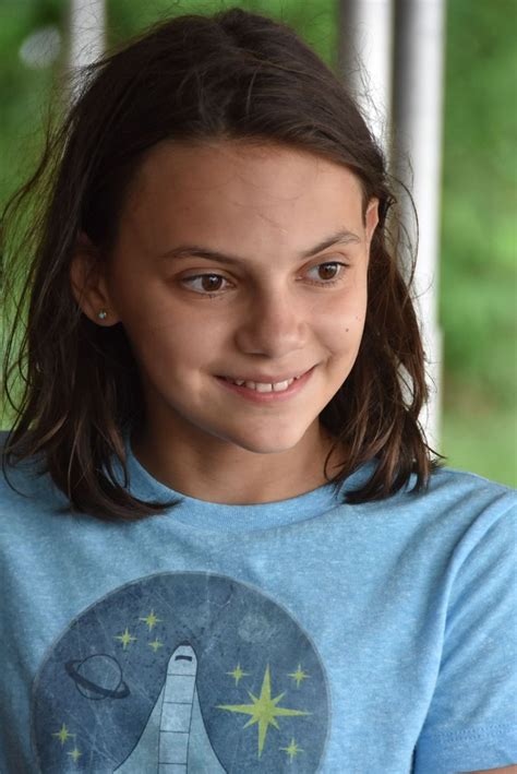 Dafne Keen Profile Age Height Bio And Movies Famous World Stars
