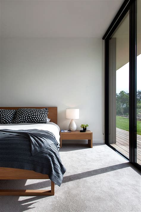 Up to 70% off · a zillion things home · home décor & so much more Madera y cristal en la costa australiana, por el estudio ...