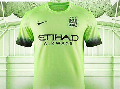 Manchester City Officially Reveal Neon Green Third Kit For 201516