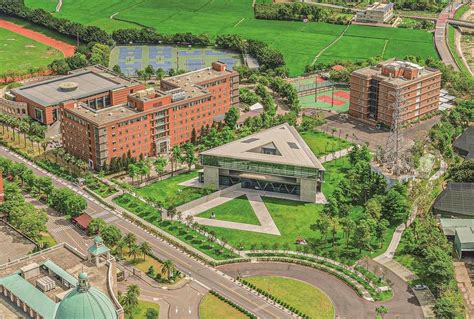 Jun 02, 2021 · 根據2021年度泰晤士高等教育亞洲大學（asia university rankings 2021）周三（2日）公布的最新排名，共有8所台灣的大學進入前100名，創下歷來最佳表現；其中，國立台灣大學排名最高，也是從2016年以來首度列入前20名，較去年上升一名。 亞洲大學－臺中觀光旅遊網 Taichung Tourism