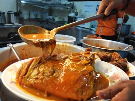 Harga baja ringan per batang. Nasi Banyak, Lauk Kari Ikan Bersama Ikan Goreng & Bendi ...