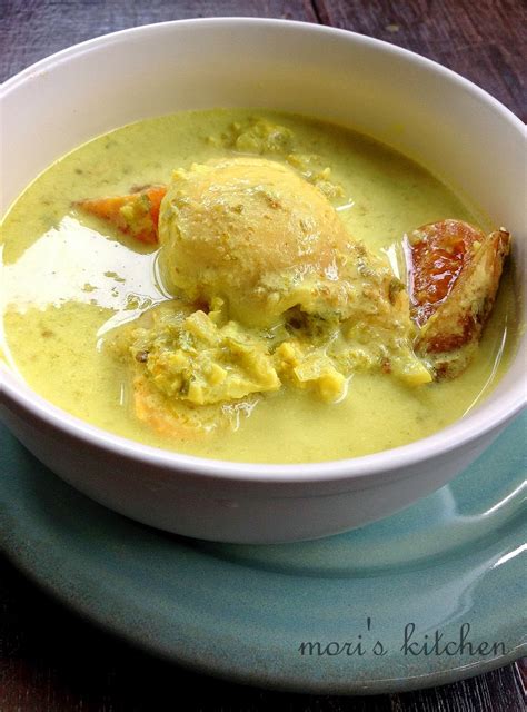 2 ulas bawang putih, ditumbuk. Mori's Kitchen: Telur Itik Masak Lemak Cili Api