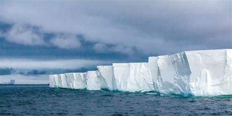 • nah, di palung mariana itu terdapat titik terdalam laut yang disebut challenger deep. 7 Laut Terdalam di Dunia, Gelap, Misterius, dan Mengerikan!