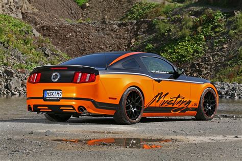 GIZMOS2GADGETS: CUSTOMISED FORD MUSTANG