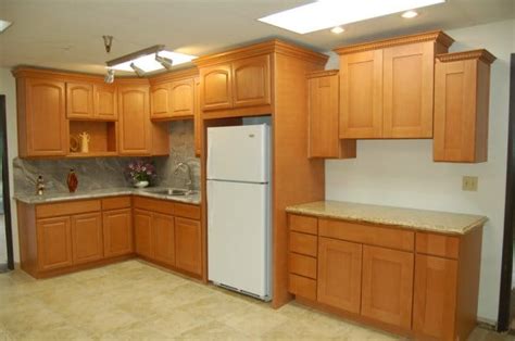Cabinet store in chicago carry complete kitchen cabinets in a variety of woods types, styles. Cheap and Affordable Kitchen Cabinets for a 10 by 10 Kitchen