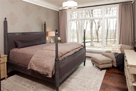 It used only bedding and vanity that fill a room even in its most spacious style. Small Couch For Bedroom | Small couch in bedroom, Small ...