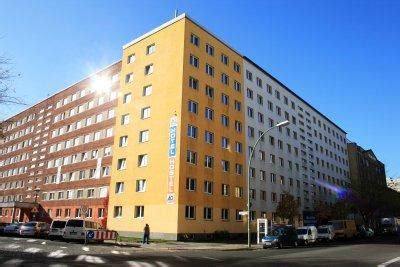 All rooms are equipped with shower / wc, hair dryer, 2in1 shower gel and face tissues. A&O Hotel Mitte Berlin (Berlin)