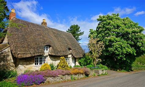 One of the largest range of holiday rental properties in the uk! UK holiday cottage companies refuse to refund Easter ...