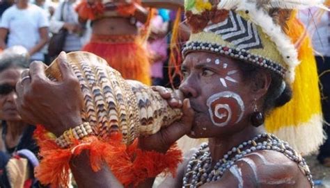 Beberapa alat musik tradisional dari 34 provinsi di indonesia antara lain; √ Lengkap 10 Alat Musik Tradisional Papua Beserta ...