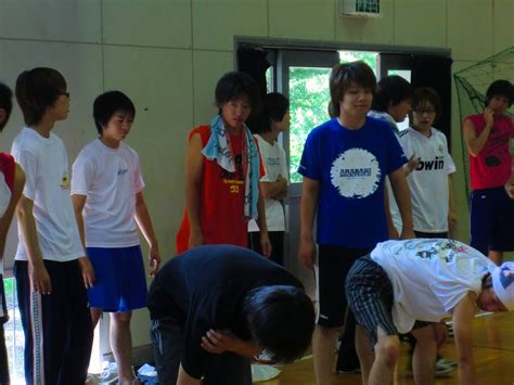 Yǔyán xuéyuàn), has the main aim of teaching the chinese language and culture to foreign students. 東北学院大工学部ロックバンド部 夏温泉＆球技大会