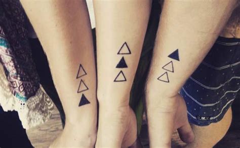 Next time you want to show how much you love your siblings, what about matching sibling tattoos? 22 Awesome Sibling Tattoos for Brothers and Sisters ...