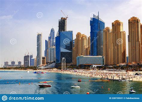 Vistas A La Playa De Jumeirah Beach Residence Dubai Foto Editorial