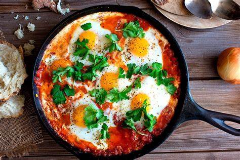 Шакшука (яичница с помидорами) рецепт – Еврейская кухня: Завтраки. «Еда» Картинка - Шакшука (яичница с помидорами) рецепт – Еврейская кухня: Завтраки. «Еда»