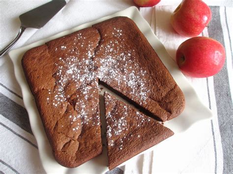 COOKING JULIA GÂTEAU AU CHOCOLAT À LA COMPOTE DE POMMES