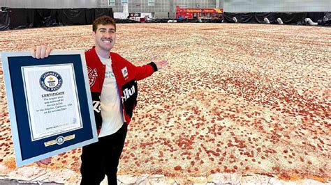 Pizza Hut Sets Guinness World Record With Insane 68000 Slice Pepperoni