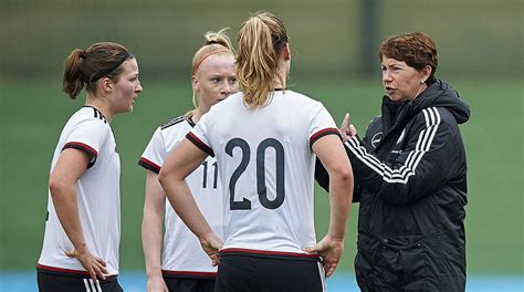 Flick ist weg, und die mannschaft wird totat. U 19-Frauen :: Frauen-Nationalmannschaften :: Mannschaften ...