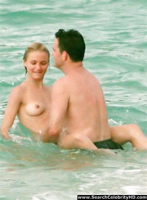 Cameron Diaz Topless In Spiaggia 8 Pics Xhamster