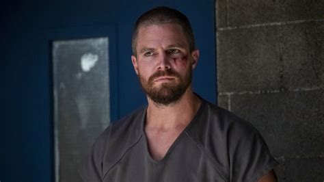 Stephen Amell On A Divided Arrow And What Has Him Pumped For Olivers