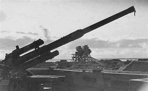 Flak 88 Mm With 5 Killrings Painted Around The Barrel World War Photos