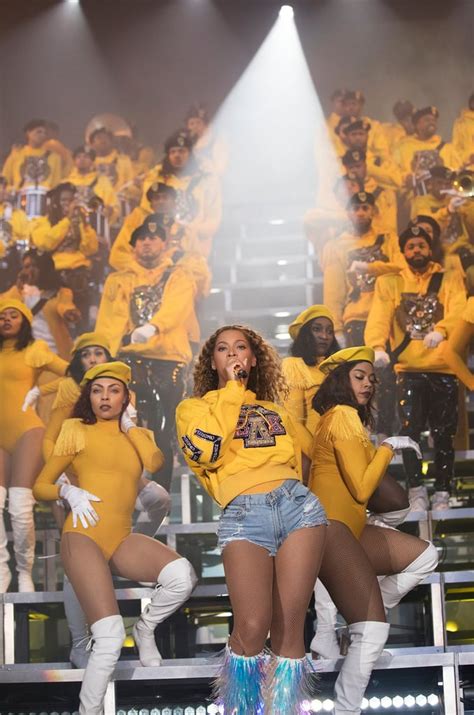 Beyoncé Coachella Performance 2018 Pictures Popsugar Celebrity Uk