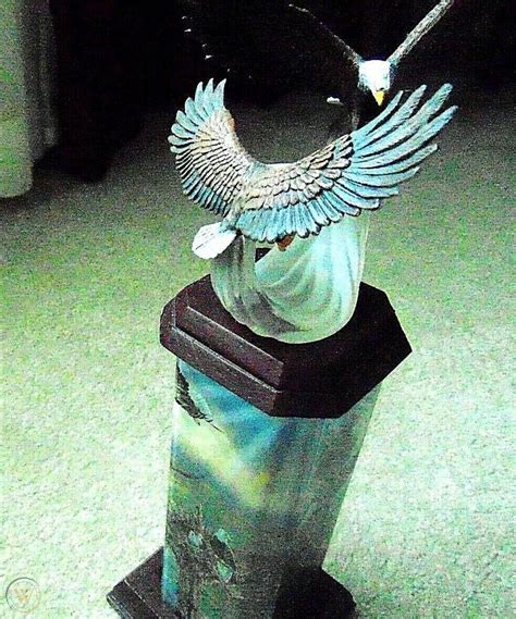 Bradford Exchange Lighted Figurine Eagle 2056200171