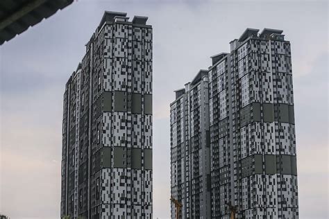 The tax levied on the owner of agricultural land, corporate land and land with building. FT Land and Mines: KL landowners owe nearly RM20m in quit ...
