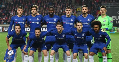Uji pengetahuan kalian dengan kuis khusus menjelang final 2021 yang mengharuskanmu mencocokkan nama pemain dengan satu pernyataan tentang mereka. Daftar Nama Pemain Chelsea Musim 2019-2020 Terbaru ...