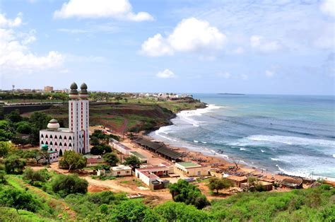 Senegal is currently growing at a rate of 2.75%, adding over 447,000 people to the population per year despite negative net migration. Dakar, Senegal - Travel Guide