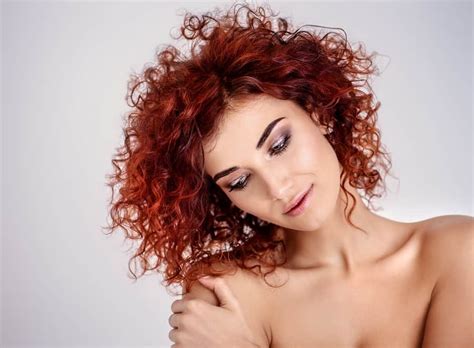 But on the other hand, a dermatologist marc glashofer claims that the texture of pubic hair is curly, thicker than other parts of the body because it as a buffer. 13 Best Red Curly Hair Shades for 2020 - HairstyleCamp