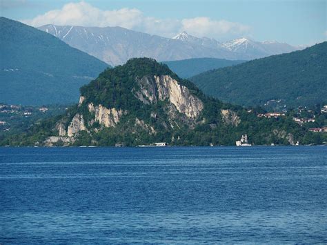 Travel Guide And Attractions For Italys Lake Maggiore