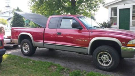 find used 1997 dodge dakota slt extended cab pickup 2 door 5 2l in basom new york united states