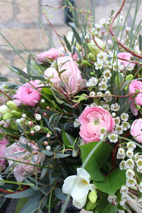 Posted on may 15, 2017 by shandra. BUDAPEST - Bouquet de fleurs romantique