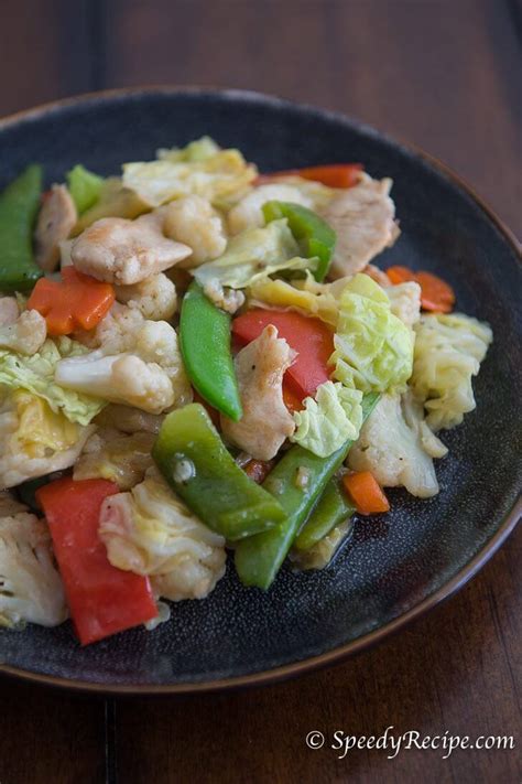 I read somewhere that chicken chop suey is making a come back. Chicken Chop Suey - speedyrecipe.com