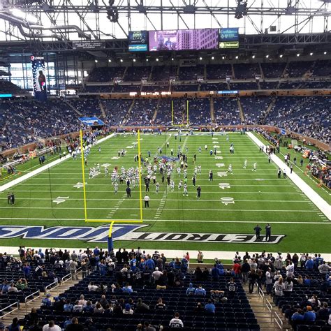 What Are Club Seats At Ford Field And River