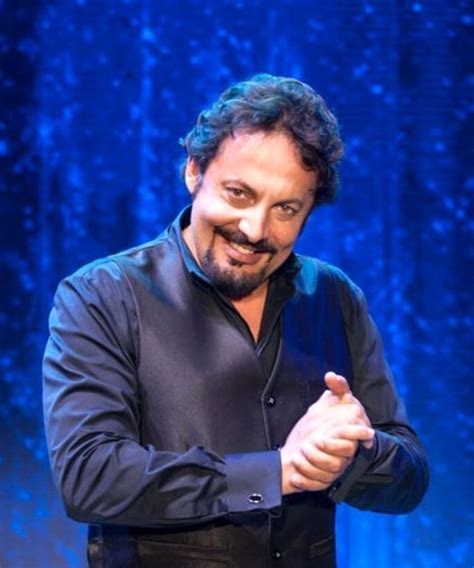 Benvenuto nel canale ufficiale di enrico brignano, brignani, grignano. Un'ora sola vi vorrei... - ENRICO BRIGNANO: Date ...