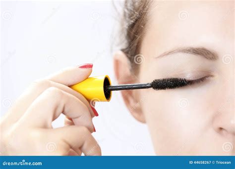 Woman Applying Mascara On Eyelashes Stock Image Image Of Brush Black