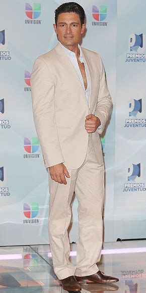 Porque El Amor Manda Fernando Colunga En Premios Juventud 2012