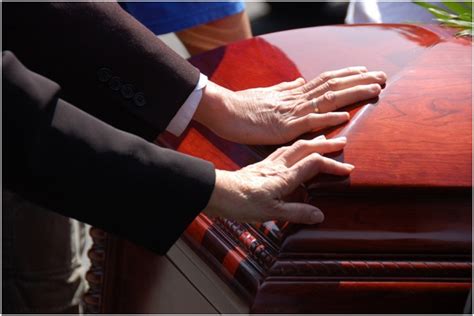 The Cost Of Burial Vs Cremation My Cn Know