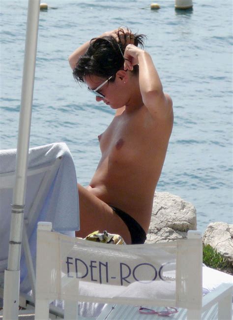 Lily Allen Topless In Cannes Picture 2009 6 Original Lily Allen Topless 2009 06 9