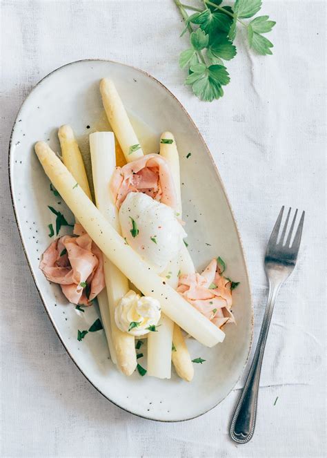 Asperges met ham en ei klassieke bereiding