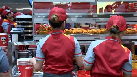 Filipino Fast Food Chain Jollibee Opens First Calgary Store To Much