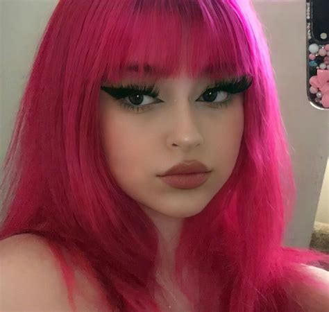 Pink Hair Dye Hot Pink Hair Girl With Pink Hair Hair Dye Colors Pretty Hairstyles Grunge
