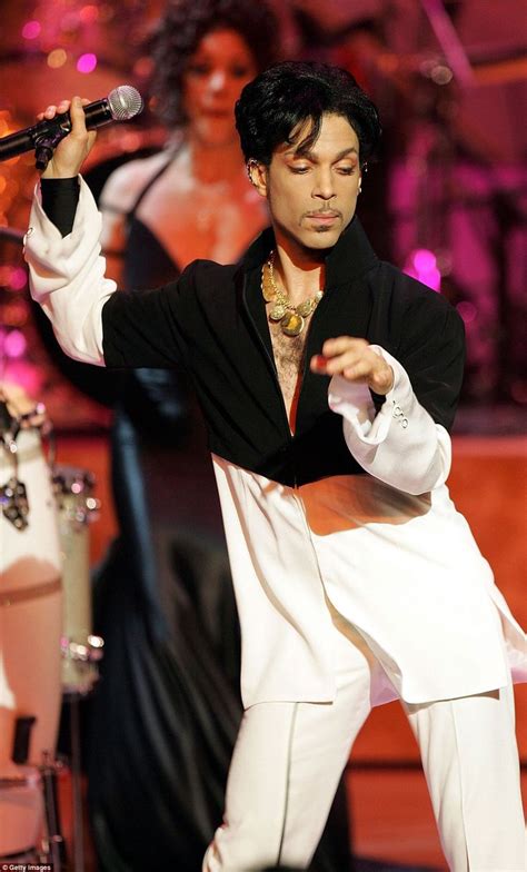 Prince S Most Iconic Outfits That Stunned The World Prince Musician