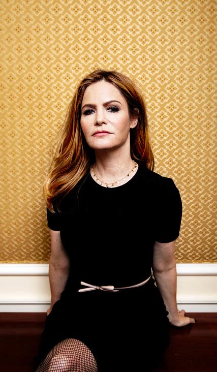 I watched this film yesterday and i was really impressed. Jennifer Jason Leigh Appears on Two Screens With Few ...